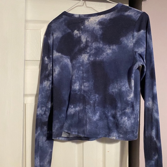 Hollister shirt crisscross top - Picture 4 of 4